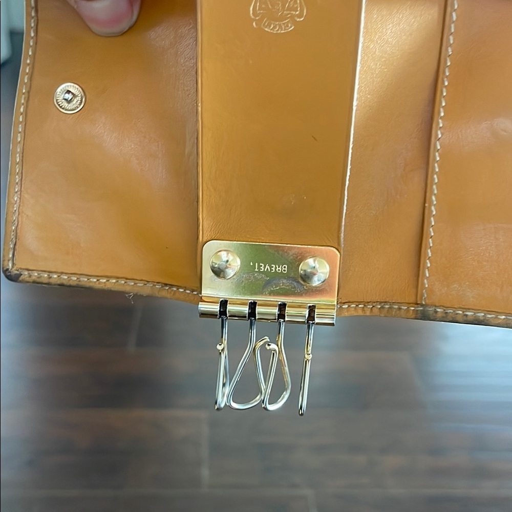 Vintage Gucci Cream and Tan Wallet key case - Picture 9 of 9